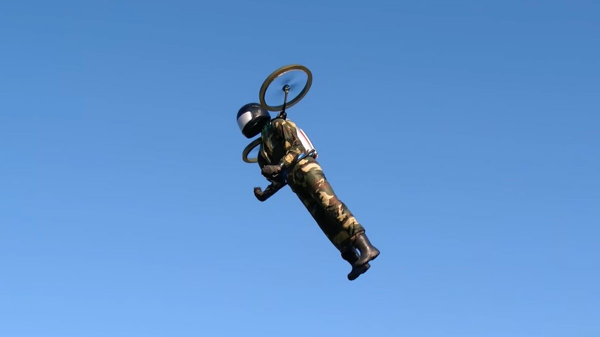 1:1 Scale RC Flying Man | DudeIWantThat.com