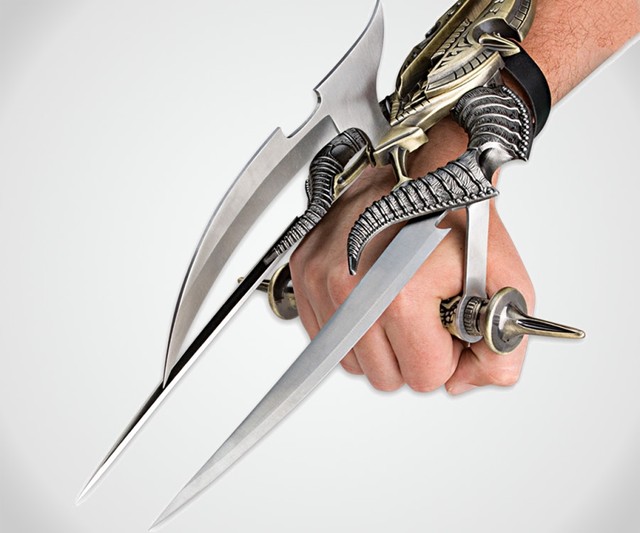 Alien Spiked Tri-Blade Hand Claw