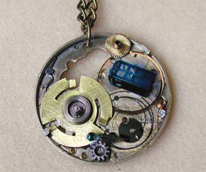 Doctor Who TARDIS Necklace