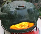 Green Frog Terracotta Pizza Oven