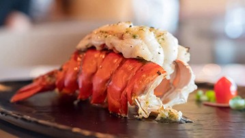 Fresh Frozen Lobster Tails from Maine Fresh Frozen Lobster Tails from Maine