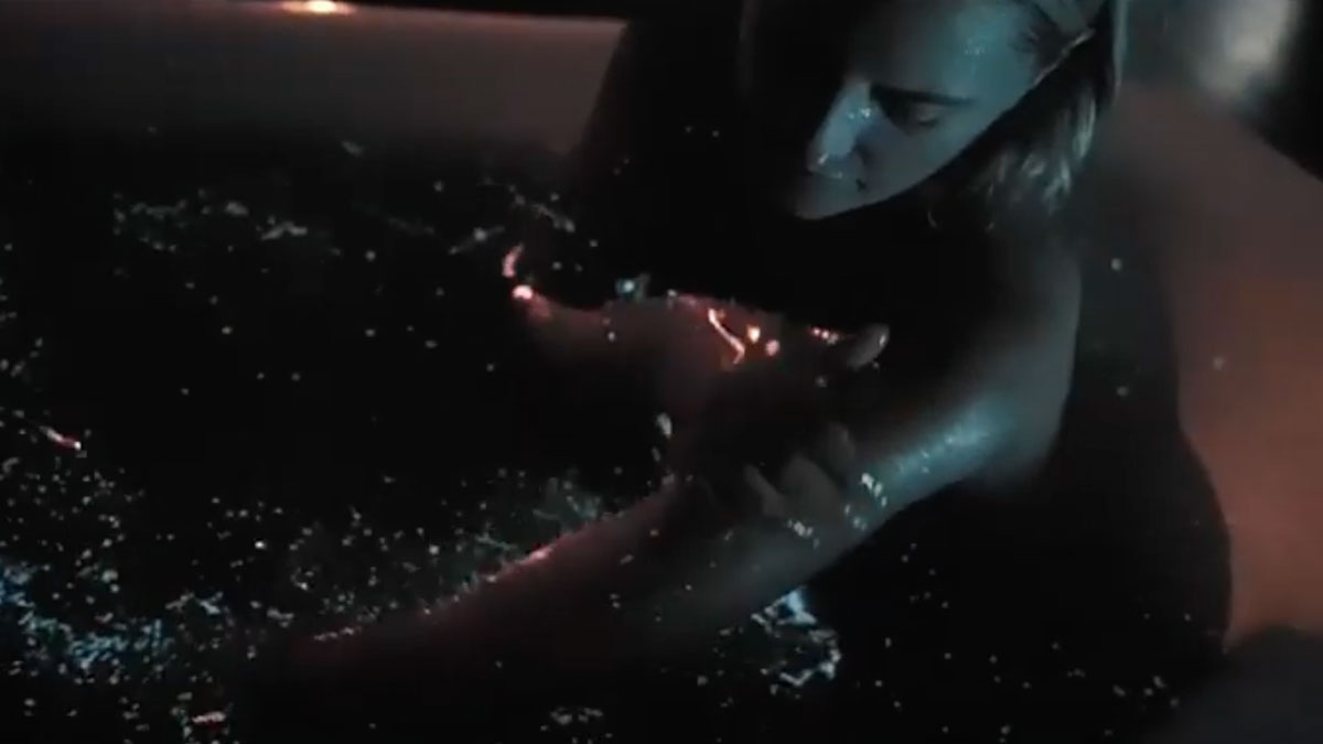 Bath Diamond Bioluminescent Bath Bombs & Salt Soaks Bath Diamond Bioluminescent Bath Bombs & Salt Soaks