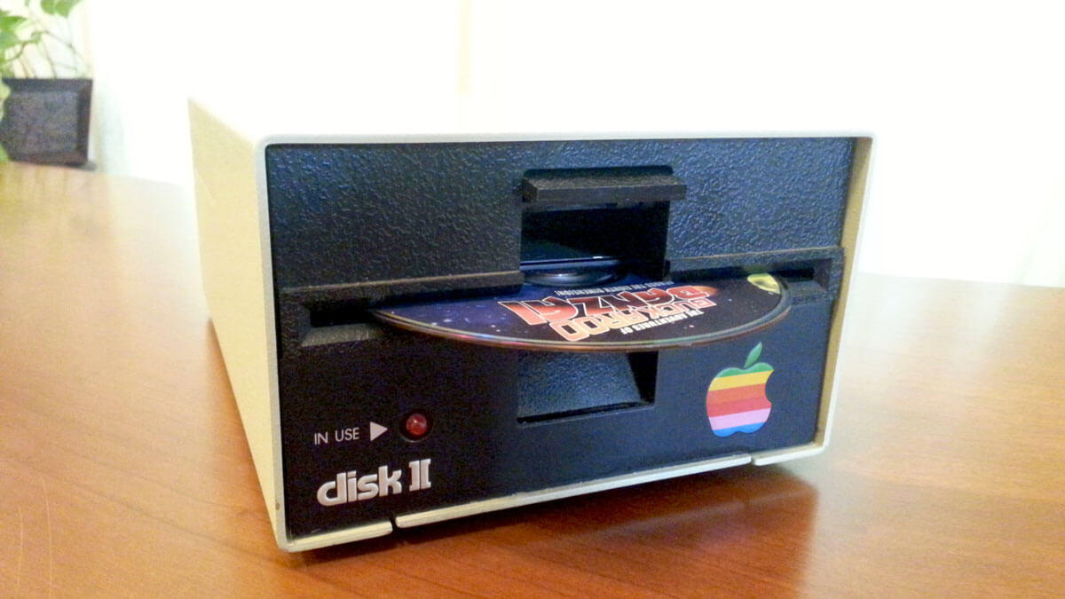 Retro Blu-Ray/DVD Drive in Apple Disk II Case