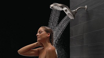 Delta Faucet HydroRain 2-in-1 Shower Head Delta Faucet HydroRain 2-in-1 Shower Head