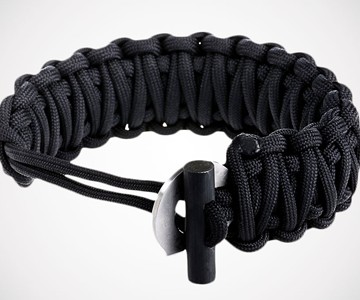 Friendly Swede Paracord Bracelet with Fire Starter Friendly Swede Paracord Bracelet with Fire Starter