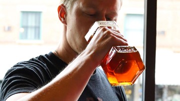 Dumbbell Beer Glasses Dumbbell Beer Glasses