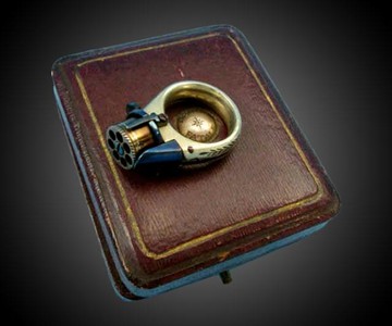 Femme Fatale Ring Gun Femme Fatale Ring Gun