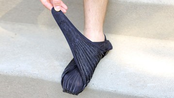 The Sneaker: Vibram Furoshiki Wrap Sneakers The Sneaker: Vibram Furoshiki Wrap Sneakers