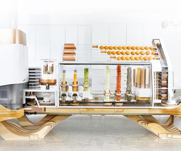 Creator Robotic Hamburger Chef & Restaurant