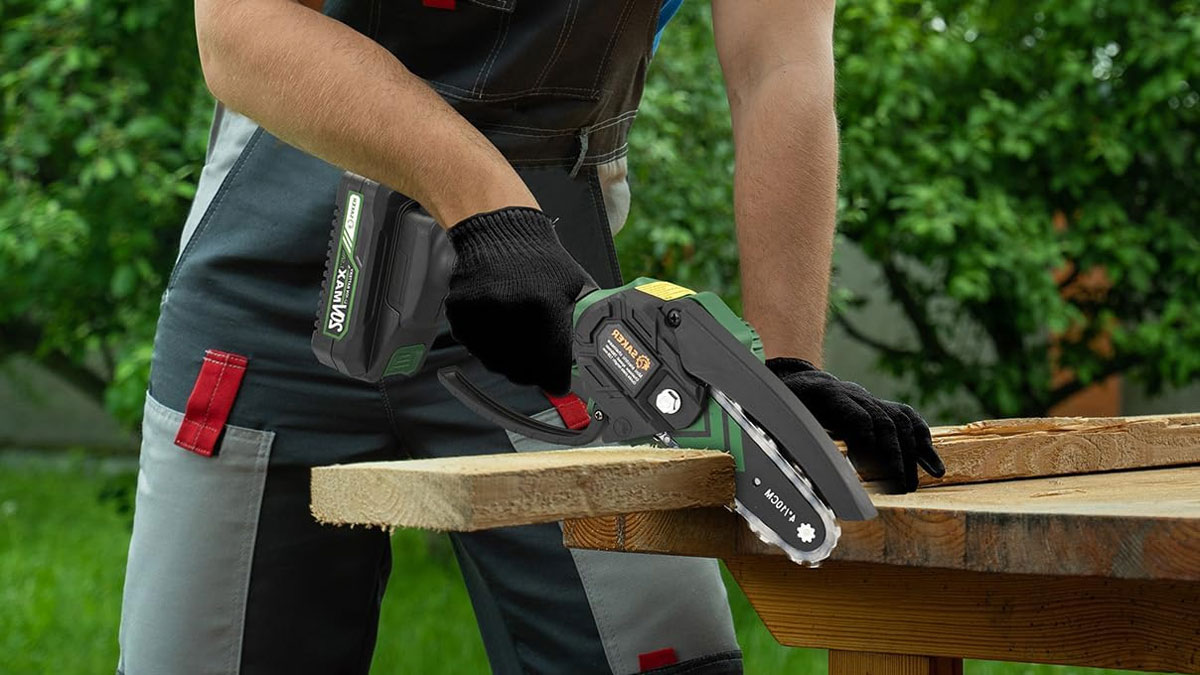 Mini Electric Chainsaw