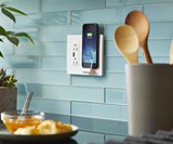 Legrand Radiant Wireless Qi-Certified Wall Outlet