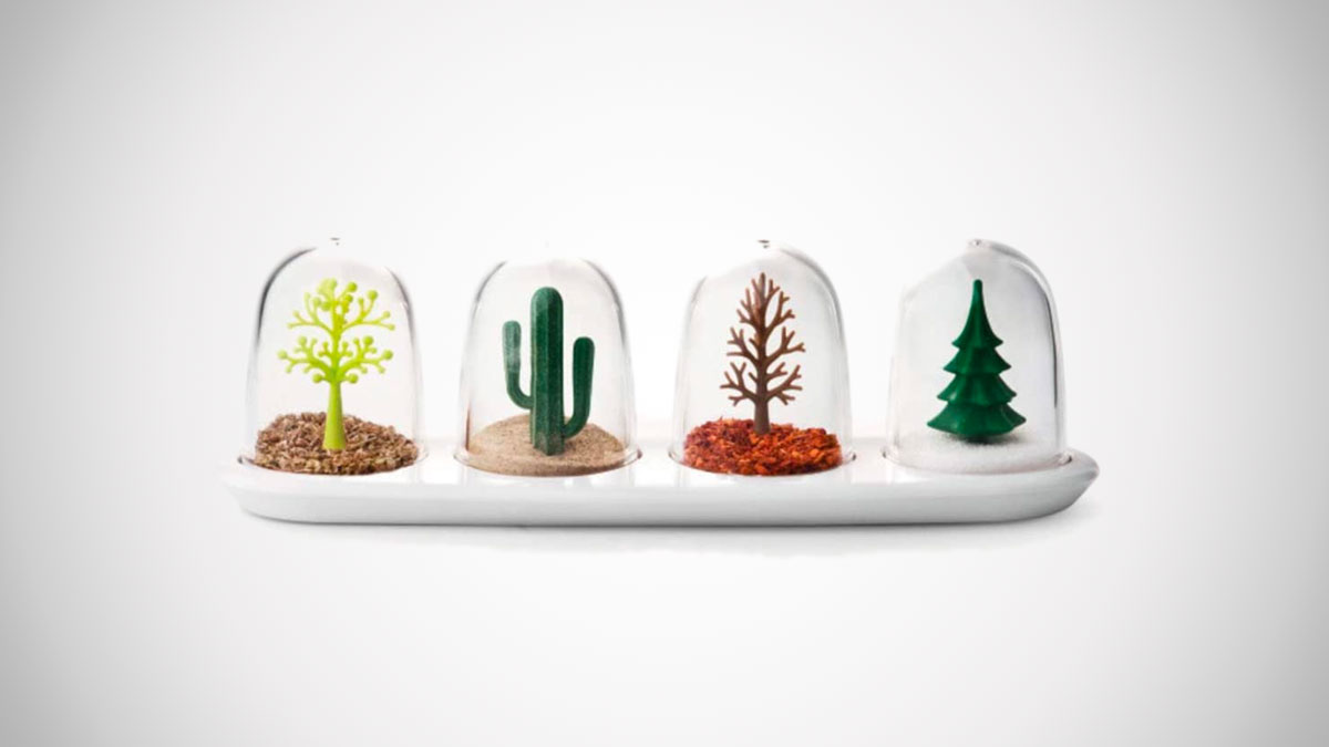 Snow Globe Spice Jars & Seasoning Shakers Snow Globe Spice Jars & Seasoning Shakers