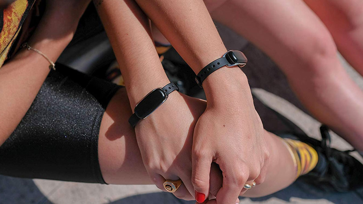 Bond Touch Bracelets for Long-Distance Lovers