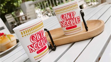 Cup Noodles AirPods Case