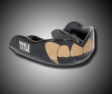 Fangs Mouthguard - Gold Teeth