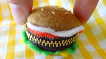 Felt Hamburger-Shaped Macaron Coin Purse
