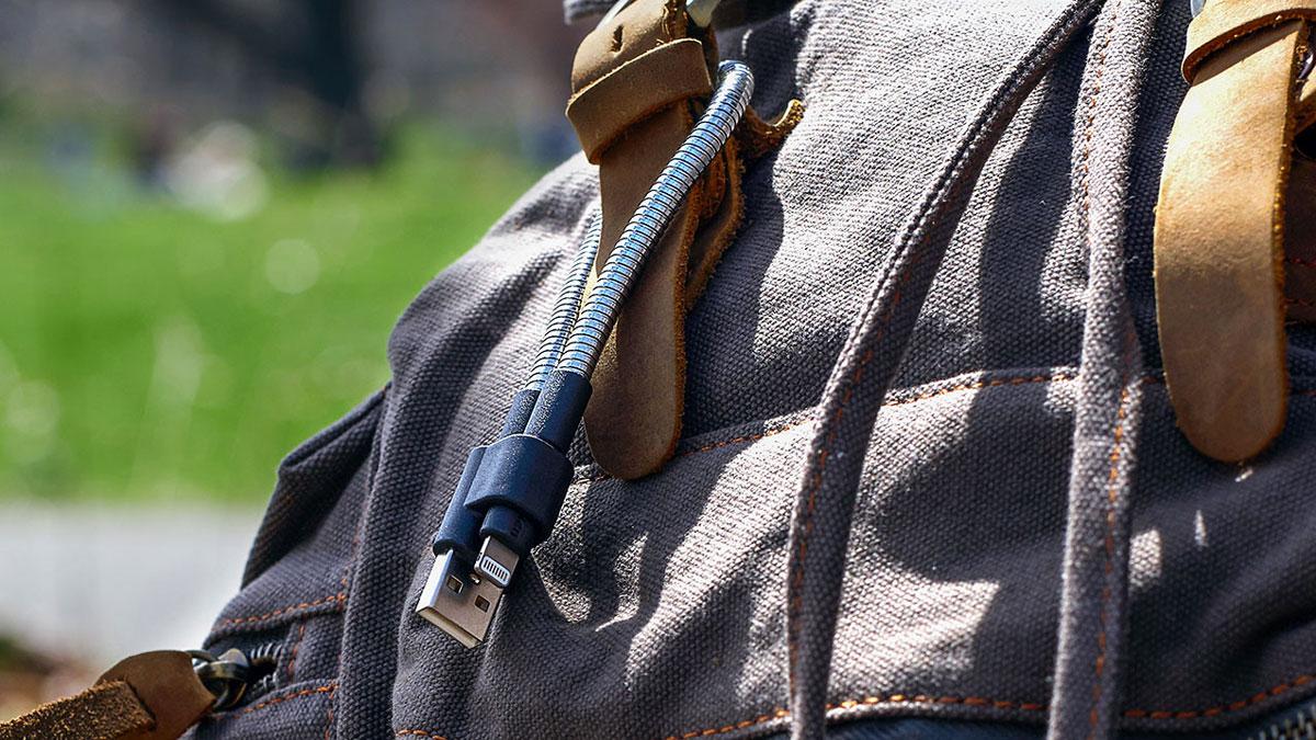 Titan Loop MFi-Certified Lightning Cable Titan Loop MFi-Certified Lightning Cable