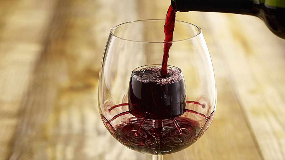 Aerating Wine Glass Aerating Wine Glass