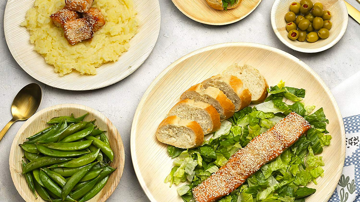 Palm Leaf Biodegradable Disposable Plates & Bowls Palm Leaf Biodegradable Disposable Plates & Bowls