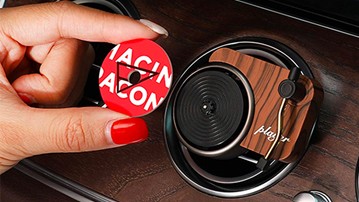 Record Player Car Air Freshener with Spinning Turntable Record Player Car Air Freshener with Spinning Turntable