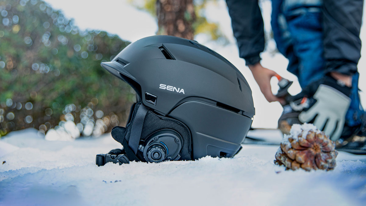 Latitude S1 Snow Helmet with Built-In Comm System Latitude S1 Snow Helmet with Built-In Comm System