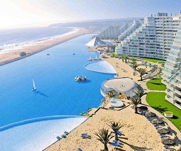 The World's Largest Swimming Pool