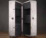 Airplane Trunk Work Station