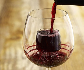 Aerating Wine Glass Aerating Wine Glass