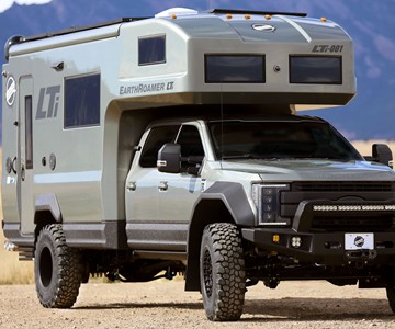 EarthRoamer LTi with Carbon Fiber Camper EarthRoamer LTi with Carbon Fiber Camper