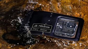 Pelican Marine Series Waterproof Floating Phone Pouch Pelican Marine Series Waterproof Floating Phone Pouch