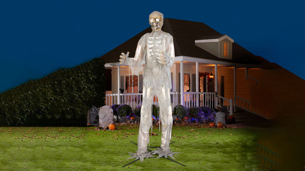 12' Haunted Living Lighted Animatronic Mummy 12' Haunted Living Lighted Animatronic Mummy