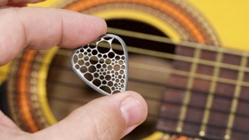 Hringpoki Guitar Pick Hringpoki Guitar Pick