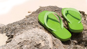 Between the Toes: The 8 Best Flip-Flops Between the Toes: The 8 Best Flip-Flops