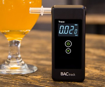 BACtrack Trace Pro Breathalyzer BACtrack Trace Pro Breathalyzer