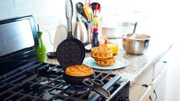 Wonderffle Stuffed Waffle Iron Wonderffle Stuffed Waffle Iron