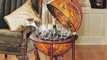 16th-Century Italian Old World Globe Bar 16th-Century Italian Old World Globe Bar