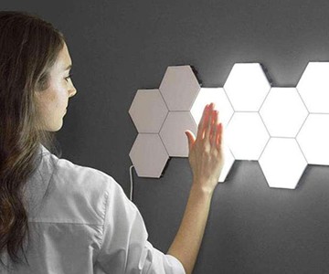 Modular, Touch-Sensitive Hexagonal Wall Lights Modular, Touch-Sensitive Hexagonal Wall Lights