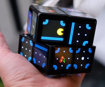 WOWCube Entertainment System
