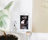 Legrand Radiant Wireless Qi-Certified Wall Outlet