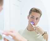 Bristl Phototherapy Electric Toothbrush