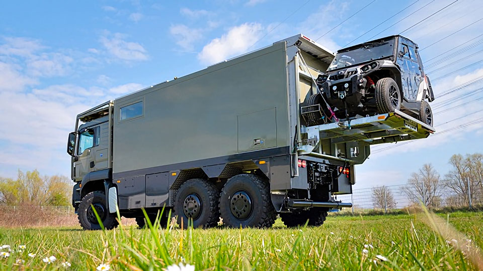 UNICAT MD56c Expedition Vehicle UNICAT MD56c Expedition Vehicle