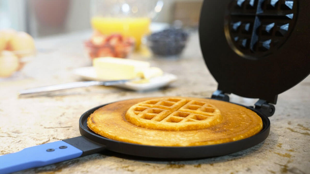 PanWaffle - Hybrid Pancake/Waffle Maker PanWaffle - Hybrid Pancake/Waffle Maker