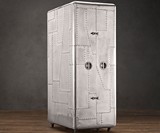 Airplane Trunk Work Station
