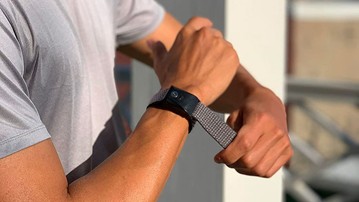Wayband Haptic Navigation App & Wristband Wayband Haptic Navigation App & Wristband