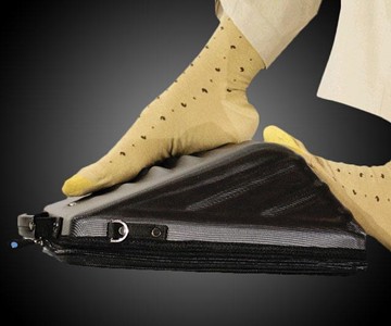 Leggage Foot Massaging Laptop Case Leggage Foot Massaging Laptop Case