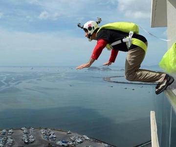 SOS Parachute - High-Rise Building Escape System