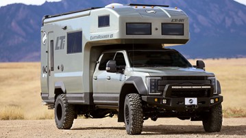 EarthRoamer LTi with Carbon Fiber Camper EarthRoamer LTi with Carbon Fiber Camper