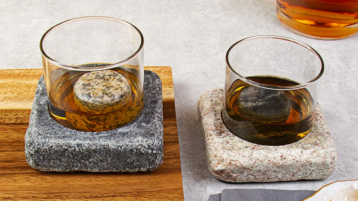 Whiskey-Chilling Granite Coaster Set Whiskey-Chilling Granite Coaster Set