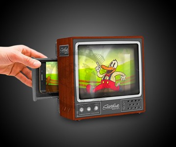 Retro TV Smartphone Screen Magnifier