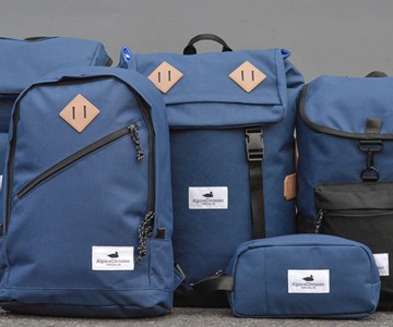 Alpine Division FW18 Navy Collection